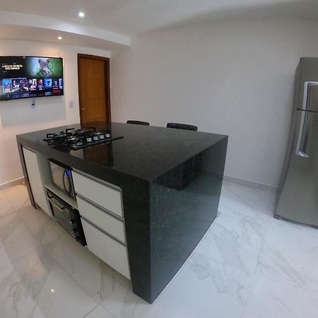 Th 101 - Flat Com Banheira De Hidromassagem Apartment Governador Valadares Exterior photo